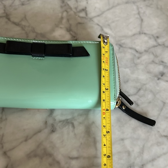 KATE SPADE patent leather wallet - Picture 9 of 10
